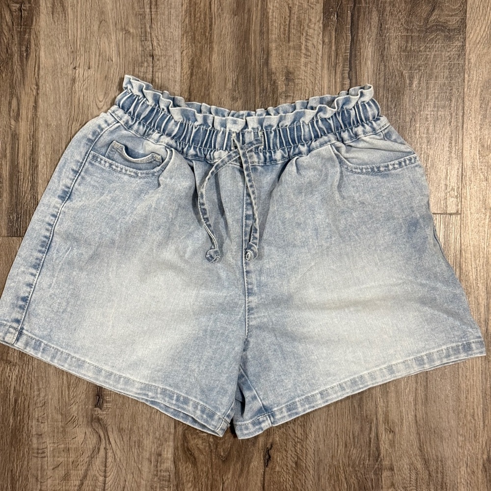 Blue Jean Shorts with Elastic Waistband and Vintage Look